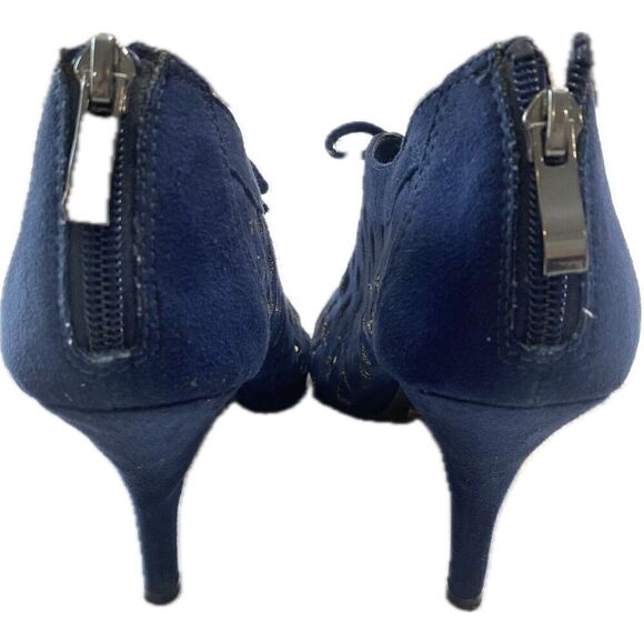 CATO Faux Blue Suede Laser Cut Open toe Sandals Women’s Size 8 - Picture 4 of 5